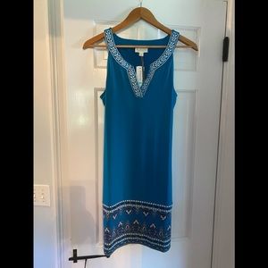 Beautiful Alhambra embroidered trim knit dress